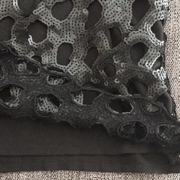 NWT Trouve sequined top, Size XS - Picture 4 of 5